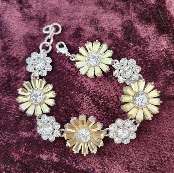 Monet faceted crystal daisy chain bracelet - Picture 3 of 3